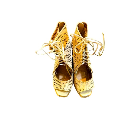 Jeffrey Campbell Rodillo Laser Cut Tan Leather Wedge Sandals Size 6 - Picture 3 of 5